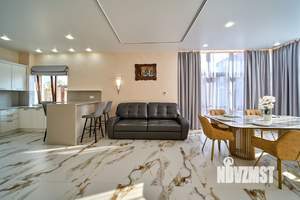 Дом 286м&sup2;, 2-этажный, участок 5 сот.  