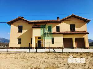 Дом 530м², 3-этажный, участок 25 сот.  