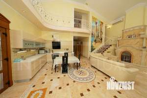 Дом 316м², 2-этажный, участок 8 сот.  