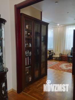 Коттедж 212м&sup2;, 2-этажный, участок 4 сот.  