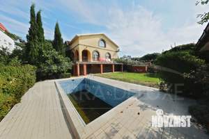 Дом 316м², 2-этажный, участок 8 сот.  