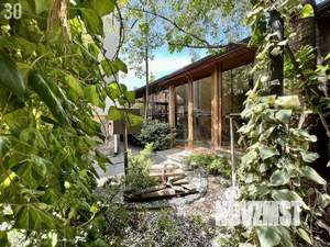 Дом 264м&sup2;, 2-этажный, участок 5 сот.  