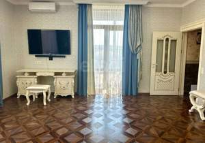 Дом 341м², 3-этажный, участок 7 сот.  