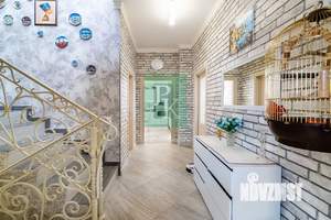 Дом 210м², 3-этажный, участок 4 сот.  