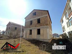 Дом 176м², 3-этажный, участок 10 сот.  