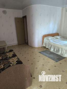 Коттедж 1200м², 2-этажный, участок 10 сот.  