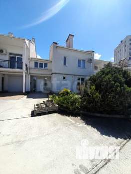 Дом 300м², 3-этажный, участок 4 сот.  