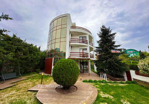 Дом 400м², 4-этажный, участок 7 сот.  