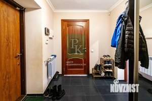 Дом 174м², 2-этажный, участок 5 сот.  