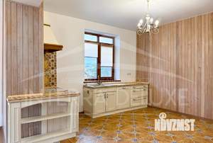 Дом 370м², 2-этажный, участок 7 сот.  