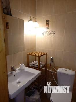 Дом 301м&sup2;, 3-этажный, участок 5 сот.  