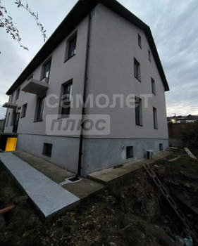 Дом 750м², 3-этажный, участок 6 сот.  