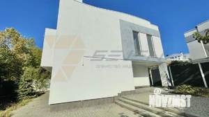 Дом 335м², 2-этажный, участок 5 сот.  