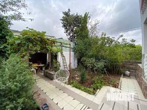 Дом 96м&sup2;, 3-этажный, участок 8 сот.  