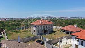 Дом 468м&sup2;, 2-этажный, участок 24 сот.  