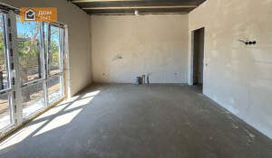 Дом 100м&sup2;, 1-этажный, участок 4 сот.  