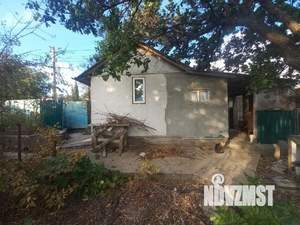 Дом 20м&sup2;, 2-этажный, участок 6 сот.  
