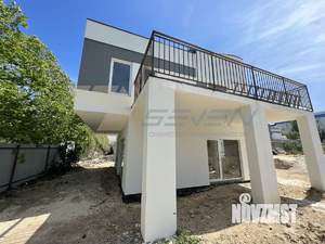 Дом 230м², 2-этажный, участок 4 сот.  