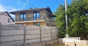 Дом 204м&sup2;, 2-этажный, участок 5 сот.  