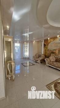 Дом 326м², 3-этажный, участок 9 сот.  