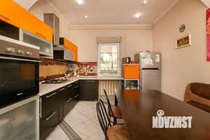 Дом 160м², 2-этажный, участок 4 сот.  