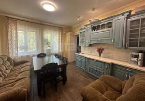 Дом 250м², 3-этажный, участок 4 сот.  