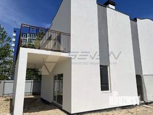 Дом 230м², 2-этажный, участок 4 сот.  