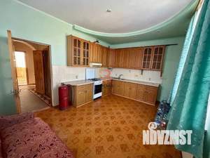 Дом 284м², 2-этажный, участок 6 сот.  