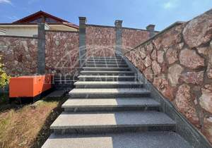 Дом 380м&sup2;, 2-этажный, участок 20 сот.  