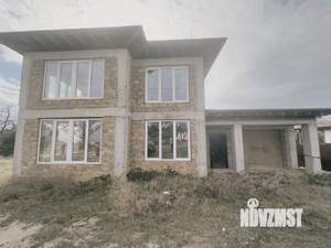 Дом 203м², 2-этажный, участок 10 сот.  