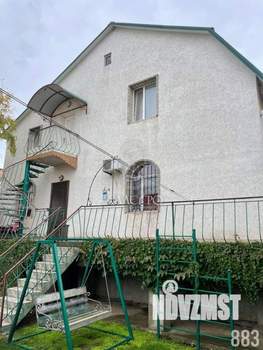 Дом 352м², 3-этажный, участок 12 сот.  