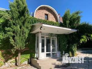 Дом 185м&sup2;, 3-этажный, участок 13 сот.  