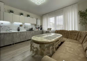 Дом 250м², 3-этажный, участок 4 сот.  