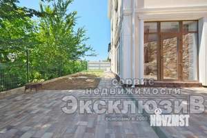 Дом 184м², 3-этажный, участок 3 сот.  