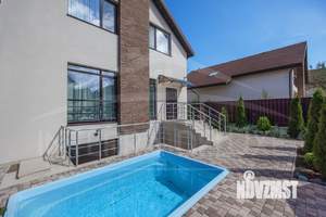 Дом 284м², 3-этажный, участок 5 сот.  