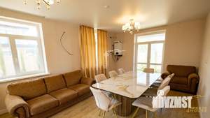 Дом 181м², 2-этажный, участок 4 сот.  