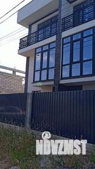 Коттедж 140м², 3-этажный, участок 2 сот.  