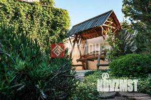 Коттедж 283м&sup2;, 3-этажный, участок 6 сот.  