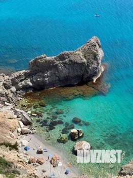 Дом 250м², 3-этажный, участок 6 сот.  