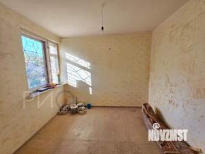 Дом 200м&sup2;, 3-этажный, участок 8 сот.  