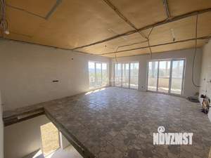 Дом 296м&sup2;, 2-этажный, участок 8 сот.  