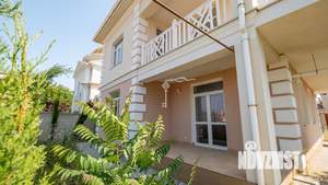 Дом 181м², 2-этажный, участок 4 сот.  