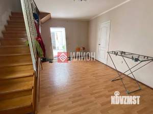 Дом 263м², 3-этажный, участок 3 сот.  