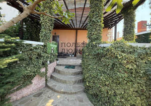 Дом 232м², 2-этажный, участок 6 сот.  