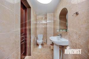 Дом 365м², 3-этажный, участок 17 сот.  