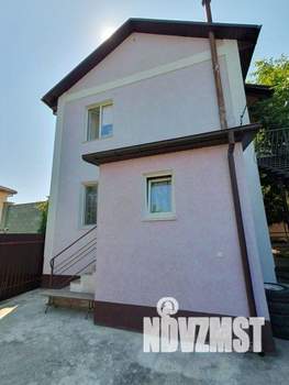 Дом 220м², 2-этажный, участок 6 сот.  