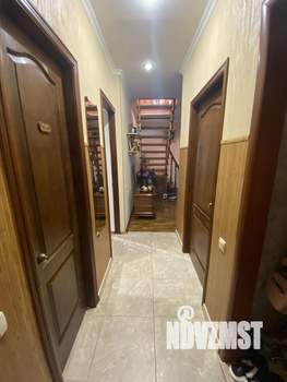 Дом 100м&sup2;, 2-этажный, участок 4 сот.  