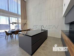 Дом 200м&sup2;, 2-этажный, участок 5 сот.  