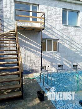 Дом 200м&sup2;, 3-этажный, участок 6 сот.  