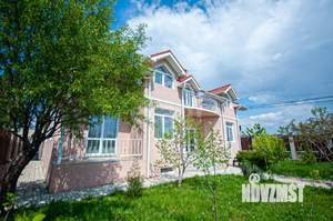 Дом 448м², 3-этажный, участок 7 сот.  